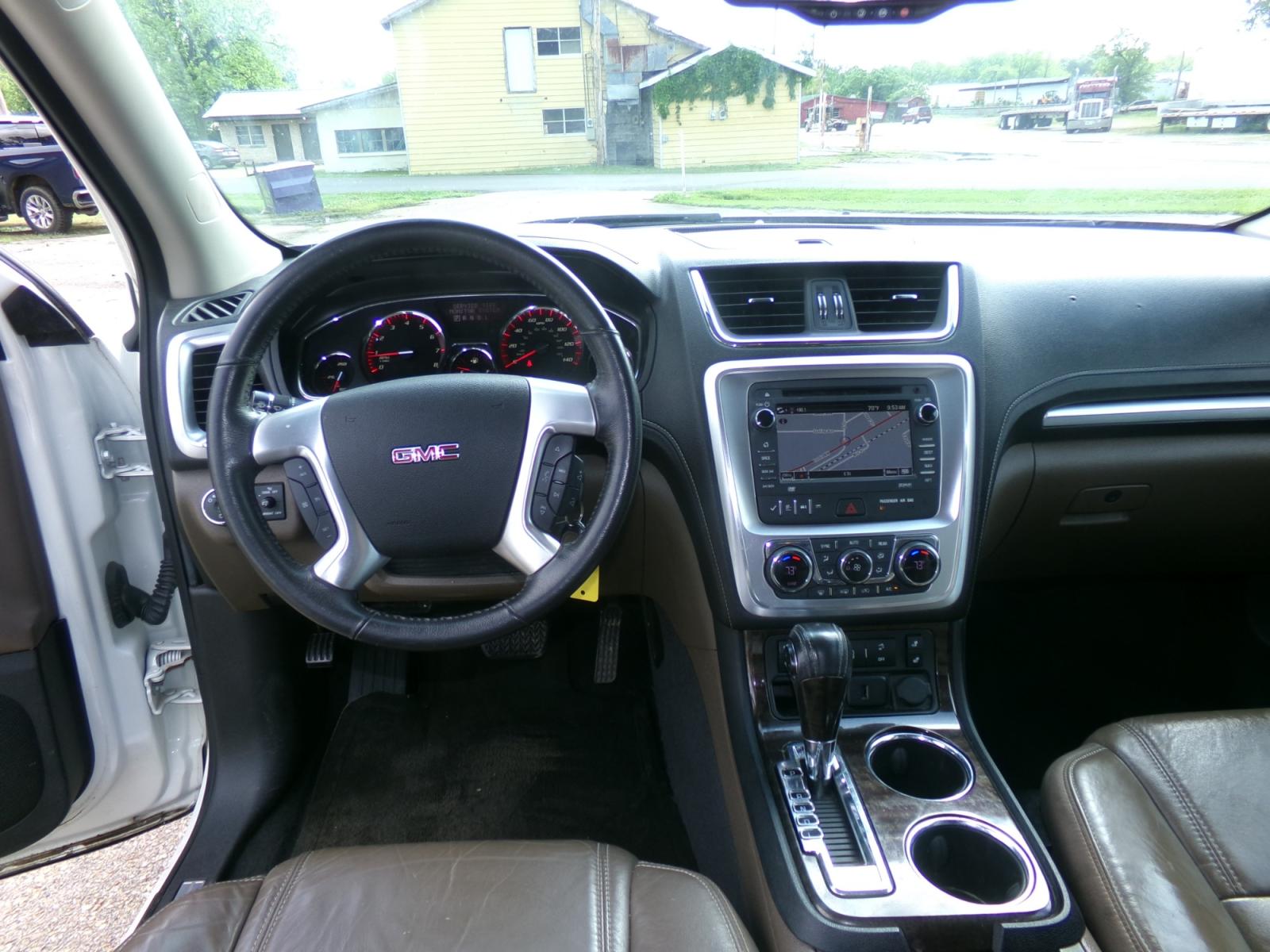 2015 White /Brown GMC Acadia SLT (1GKKRRKD4FJ) with an 3.6L engine, automatic transmission, located at 401 First NE, Bearden, AR, 71720, (870) 687-3414, 33.726528, -92.611519 - Photo #24